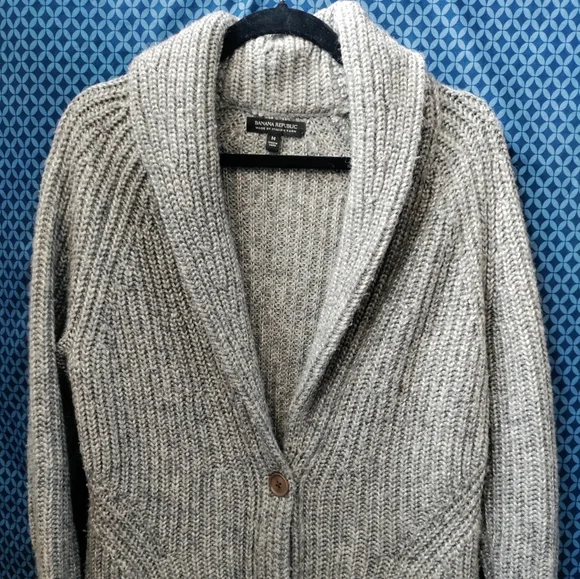 Banana Republic - Soft, lightweight boho knit slouchy grandpa cardigan. Size - M - Picture 2 of 9